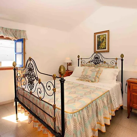 La Casa Azul De * La Santa